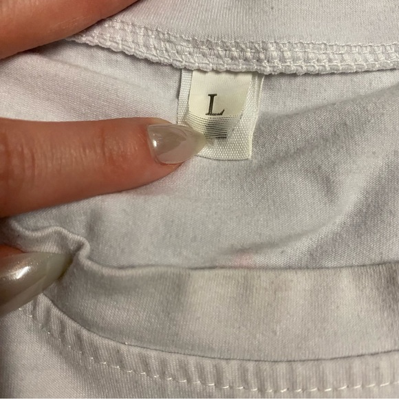 Light Purple Retro Graphic T-Shirt - Picture 7 of 8